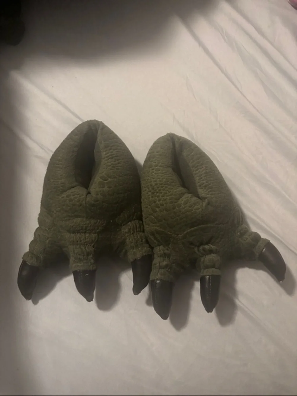Claw 10/11 slippers